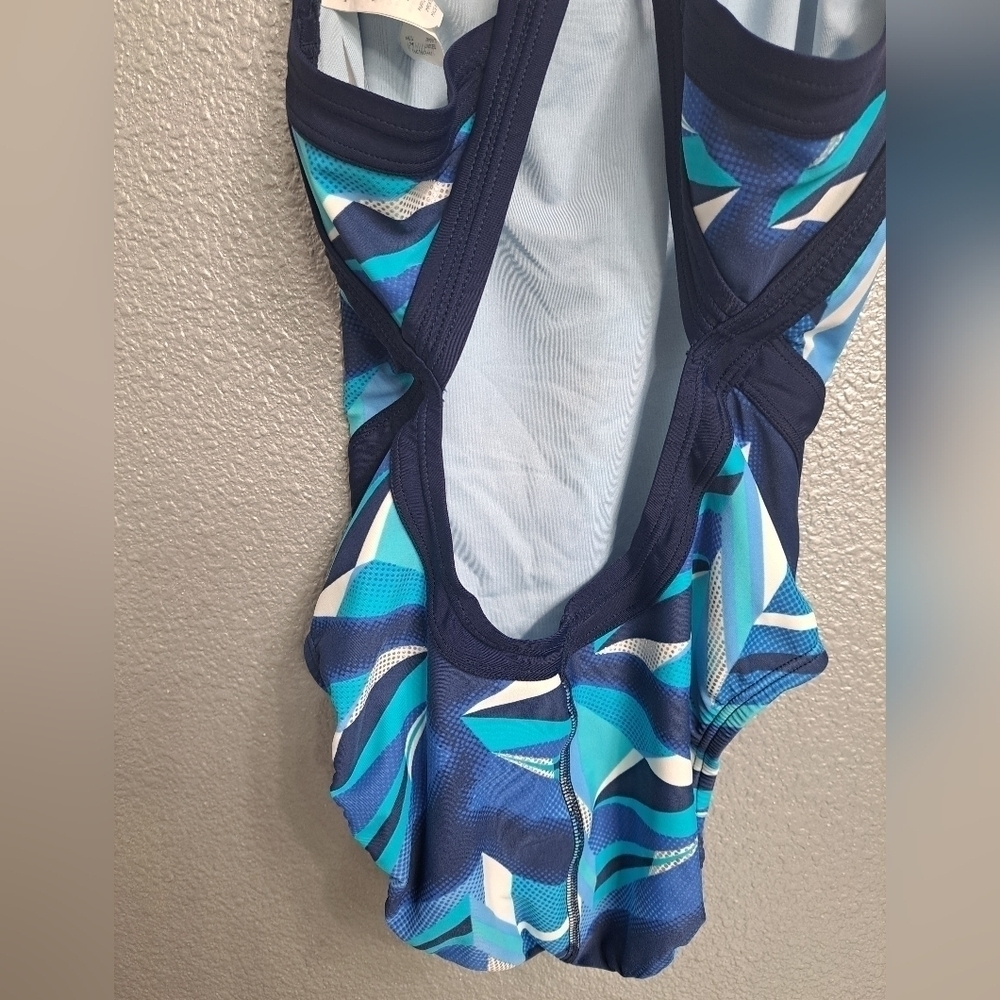 Nike Racerback Swimsuit In Geometric Pattern  Size 4 - Picture 10 of 12
